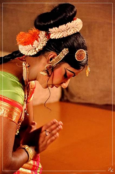 51121 Bharata Natyam 01-2014 (Zz) (Copier).jpg